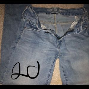 american eagle light wash jeans
